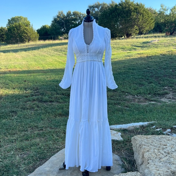 Gunne Sax Renaissance Dress - Picture 3 of 10
